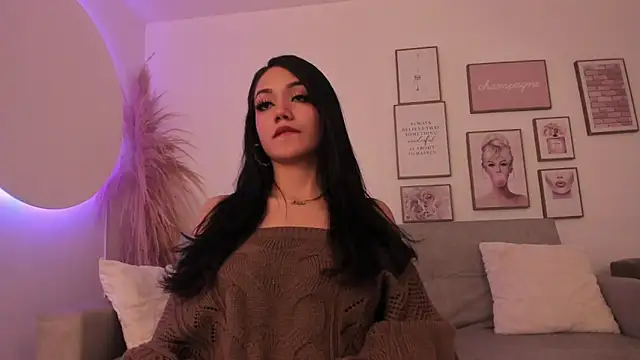 Mila jenner online show from April 2026 10:03:02 PM