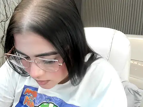 Snapshot of mady_musex chatting on February 2026 03:51:02 AM mady musex online show from February 2026 03:51:02 AM