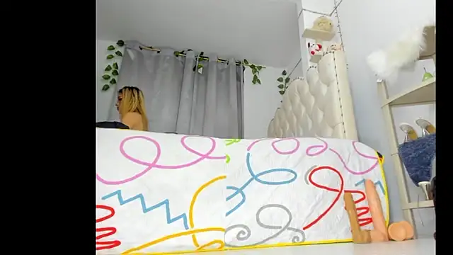 sweet supreme online show from April 2026 10:42:02 PM