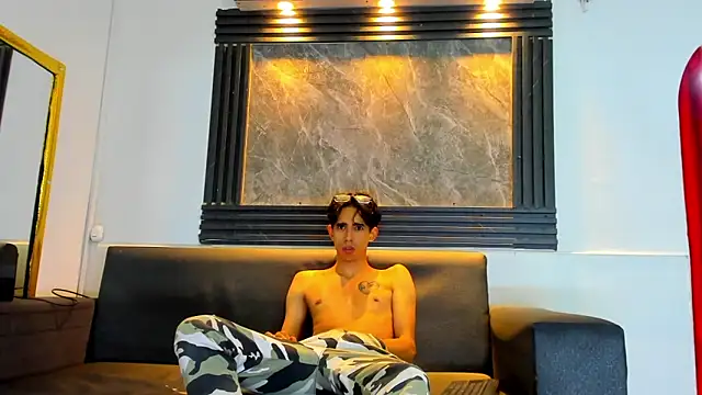 Snapshot of Wonka_1 chatting on February 2026 04:17:02 AM Wonka 1 online show from February 2026 04:17:02 AM