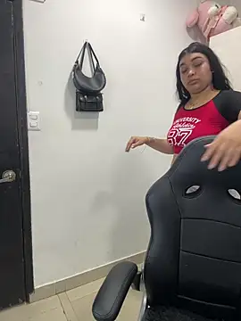 Snapshot of big_booty_girl chatting on March 2026 12:01:01 AM big booty girl online show from March 2026 12:01:01 AM