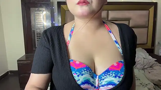 Snapshot of Hersheykaur chatting on June 2026 08:53:02 PM Hersheykaur online show from June 2026 08:53:02 PM