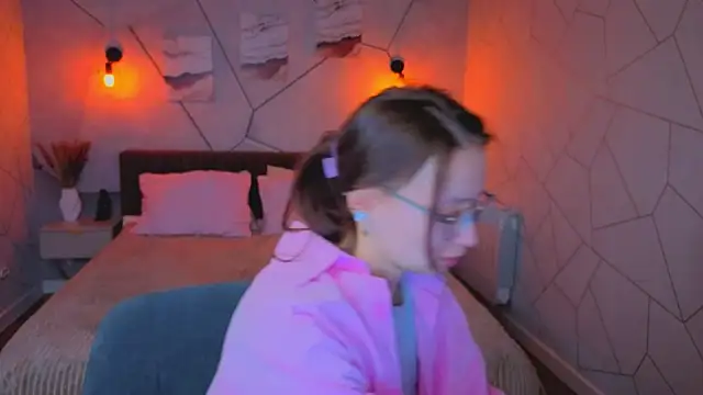  Kiki angel  online show from April 2026 01:14:01 AM