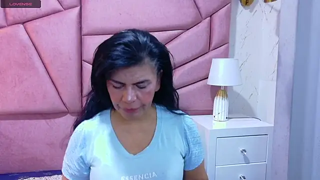 jennifer 0717 online show from April 2026 12:52:02 AM