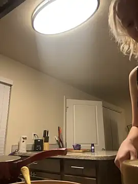 Snapshot of Marilynxo chatting on February 2026 06:31:01 AM Marilynxo online show from February 2026 06:31:01 AM