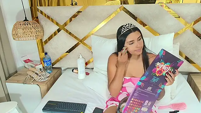 Madeline Foxxxy online show from February 2026 07:34:02 PM