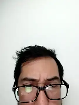 Snapshot of miiich86 chatting on March 2026 05:36:01 AM miiich86 online show from March 2026 05:36:01 AM