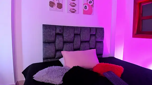 Madison Rosee online show from March 2026 06:22:02 PM