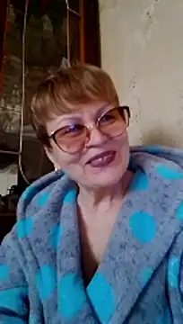 Snapshot of SophieBurns chatting on April 2026 09:52:01 AM SophieBurns online show from April 2026 09:52:01 AM