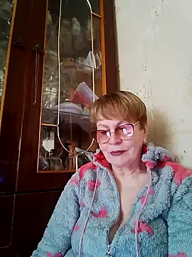 Snapshot of SophieBurns chatting on May 2026 11:39:02 AM SophieBurns online show from May 2026 11:39:02 AM