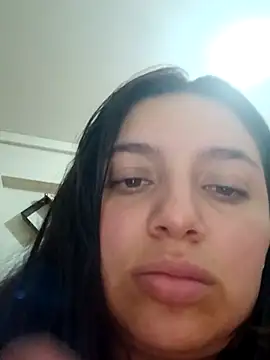 Snapshot of MajoArias chatting on February 2026 05:22:02 AM MajoArias online show from February 2026 05:22:02 AM