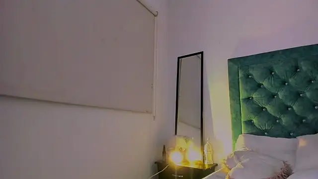 Snapshot of LatinoDark chatting on February 2026 04:02:02 AM LatinoDark online show from February 2026 04:02:02 AM