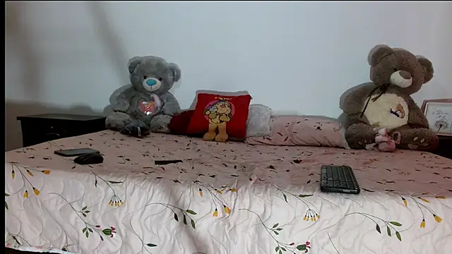 karolsweetvagi online show from April 2026 06:05:02 PM