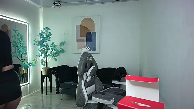 Alanna  scott online show from February 2026 03:32:02 AM