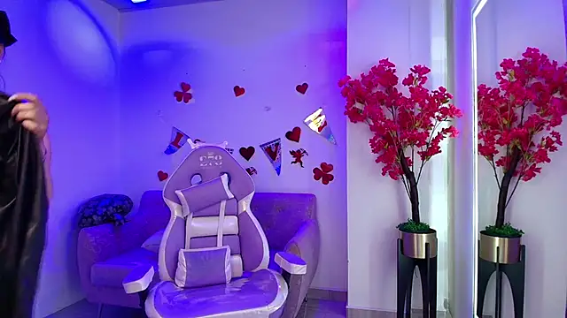 Alanna  scott online show from February 2026 03:35:01 AM