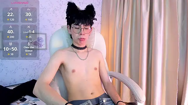 Demian Hush online show from March 2026 03:43:02 AM