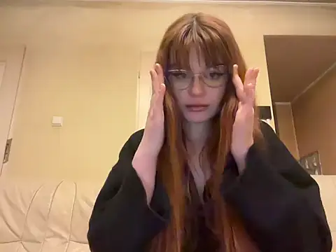 Snapshot of Sophiirose chatting on February 2026 05:28:01 PM Sophiirose online show from February 2026 05:28:01 PM