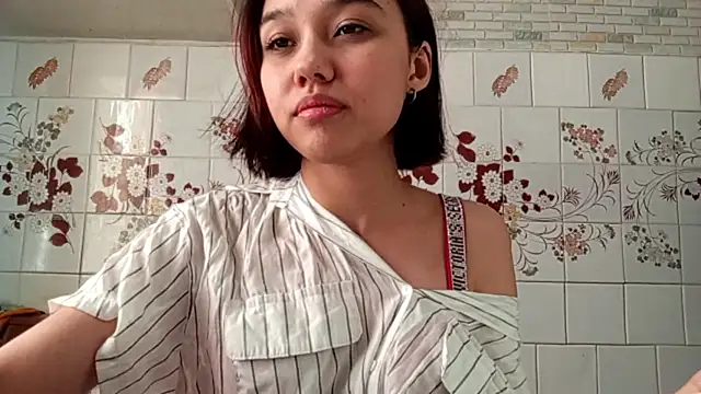 Snapshot of AnnettaBelsito chatting on April 2026 01:12:01 PM AnnettaBelsito online show from April 2026 01:12:01 PM