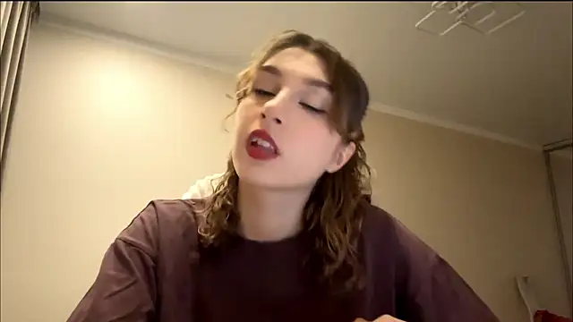 ElliKrovel online show from February 2026 02:11:02 PM