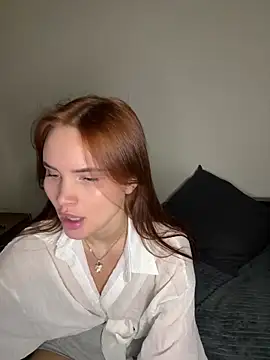 Snapshot of Emma_Songae chatting on February 2026 05:35:01 PM Emma Songae online show from February 2026 05:35:01 PM