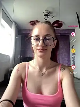 Roxyfoxyyy online show from May 2026 05:47:01 AM