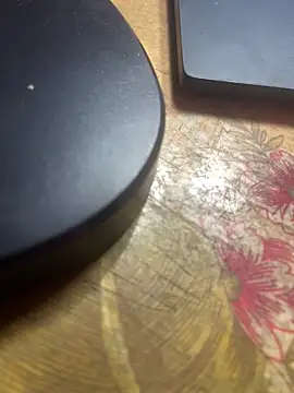 Snapshot of Miesi-c2clove chatting on February 2026 04:21:02 PM Miesi-c2clove online show from February 2026 04:21:02 PM