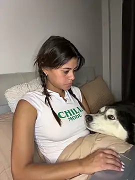 Snapshot of RachelWeisz_ chatting on February 2026 10:12:01 AM RachelWeisz online show from February 2026 10:12:01 AM