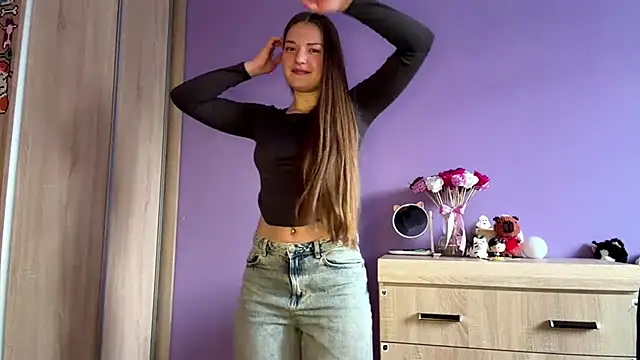 Snapshot of Milayouknow chatting on February 2026 06:13:01 AM Milayouknow online show from February 2026 06:13:01 AM