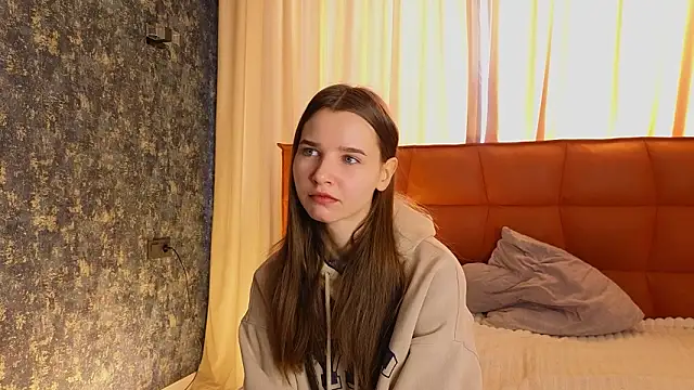 Snapshot of OnyxViper chatting on February 2026 06:14:02 AM OnyxViper online show from February 2026 06:14:02 AM