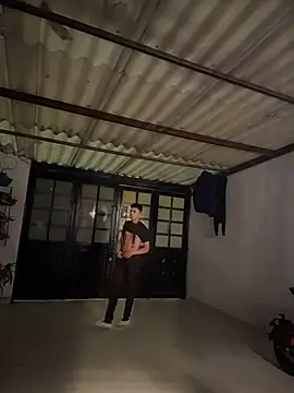 Eros lee online show from February 2026 03:33:01 AM