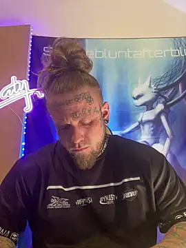 Snapshot of Smokebluntafterblunt chatting on February 2026 01:27:01 AM Smokebluntafterblunt online show from February 2026 01:27:01 AM