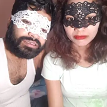 Unknownscouple online show from May 2026 03:18:02 PM