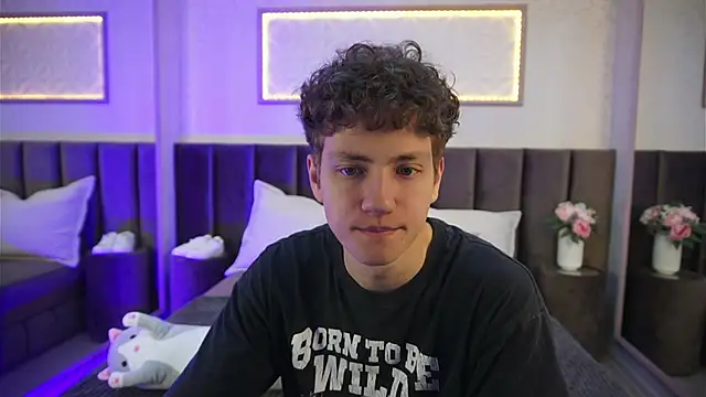 StefanBev online show from April 2026 07:37:01 PM