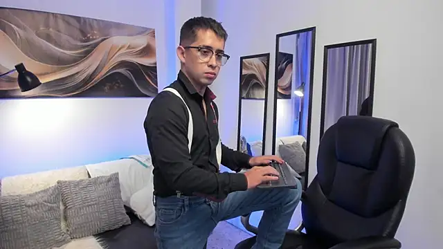 Tommas Jhonson online show from March 2026 08:26:33 AM