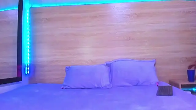 angie katrinacm online show from February 2026 11:32:02 AM