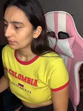 -BabyLuna online show from April 2026 12:38:01 PM