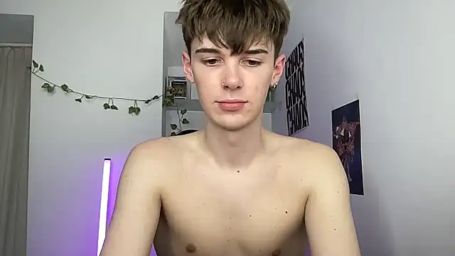 YourMilkyGuy online show from June 2026 02:33:01 PM
