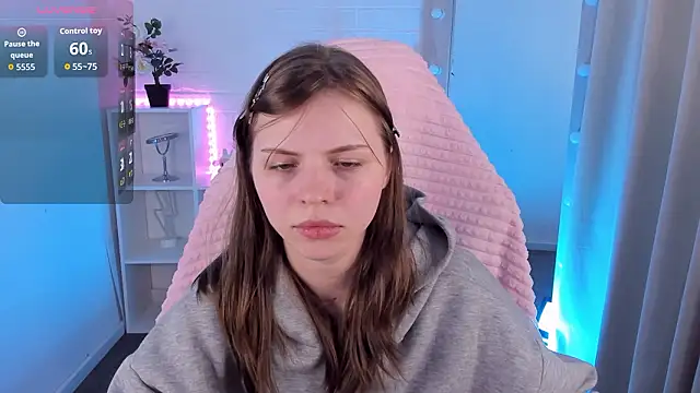 Snapshot of LesleySky chatting on February 2026 04:27:02 PM LesleySky online show from February 2026 04:27:02 PM