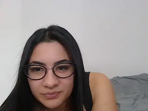 Agusgold22 online show from April 2026 02:07:02 PM