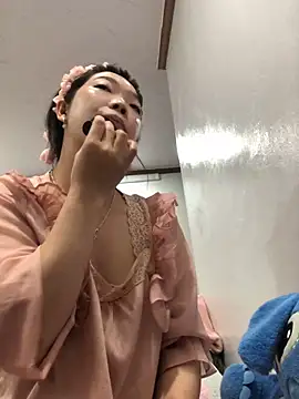 cuty lusy online show from April 2026 12:46:02 AM