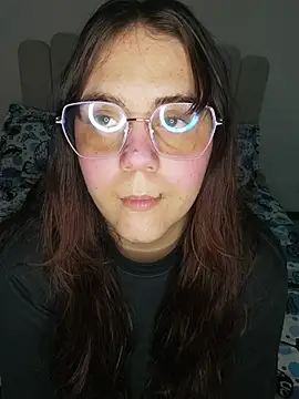 its lauu  online show from April 2026 04:57:01 AM