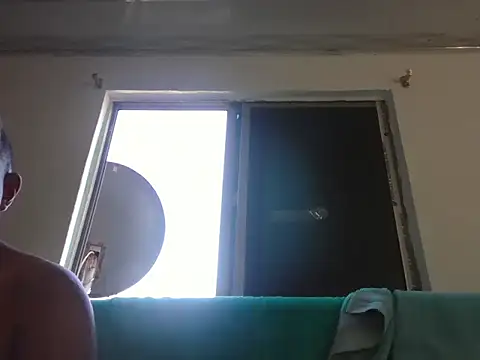 Quillero18 online show from February 2026 02:42:02 PM