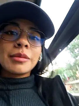 Zafira glow online show from April 2026 10:21:02 PM