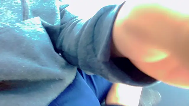 Snapshot of DaviidBuckx_ chatting on March 2026 02:08:01 PM DaviidBuckx online show from March 2026 02:08:01 PM