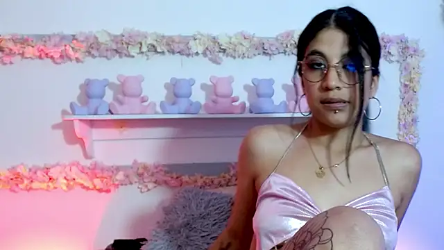 sharlotaustral18 online show from February 2026 04:20:01 AM