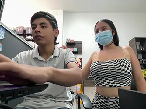 Snapshot of two_cam_latin chatting on February 2026 05:00:02 PM two cam latin online show from February 2026 05:00:02 PM