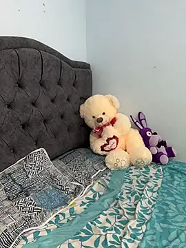 two cam latin online show from April 2026 03:56:01 AM