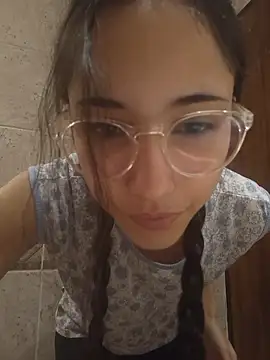 Snapshot of isaaabelaaa chatting on March 2026 11:40:01 AM isaaabelaaa online show from March 2026 11:40:01 AM