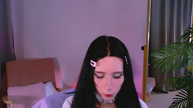 Asuka miu online show from June 2026 09:20:01 PM