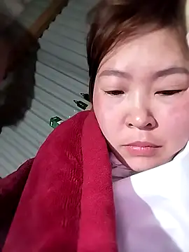 Snapshot of Yiyoongg chatting on February 2026 11:23:01 PM Yiyoongg online show from February 2026 11:23:01 PM